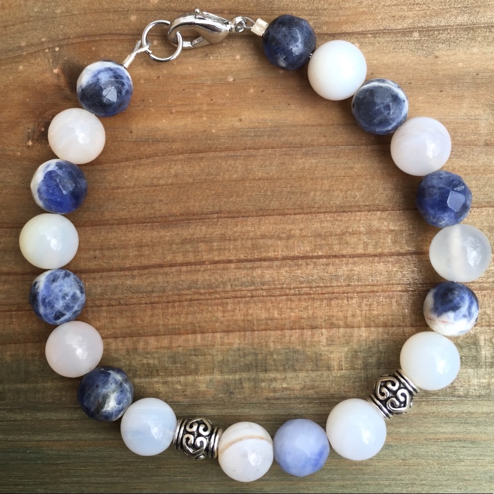 🌈 Sodalite Opal Crystal Bracelet with Clasp